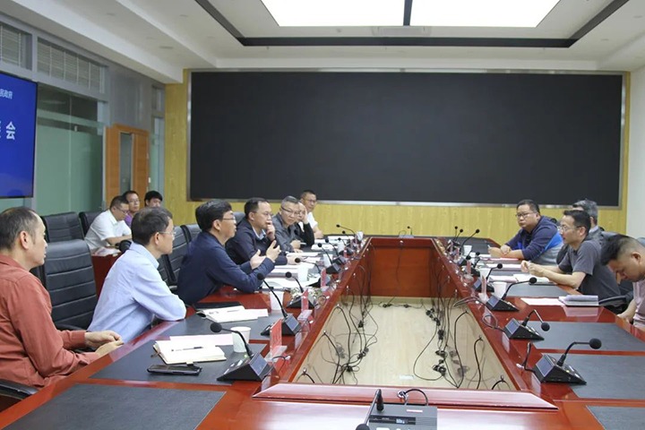 云煤（东升国际官网）集团与开远市当局进行座谈会