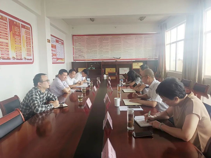 【简讯】官渡区代理区长李德鸿一行到云南化工供销公司调研｜前锋煤业公司到威信煤炭公司互换进建｜解化分公司组织人员算帐水池淤泥