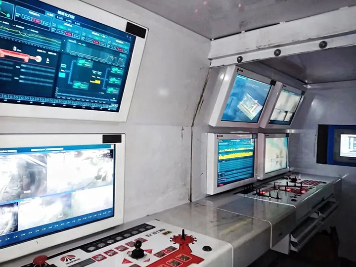 【云煤简讯】集团首个智能化综采工作面投入使用｜金发煤业发展矿井水害应急演练活动｜国度矿山应急接济东源队观音山救护中队发展技术训练