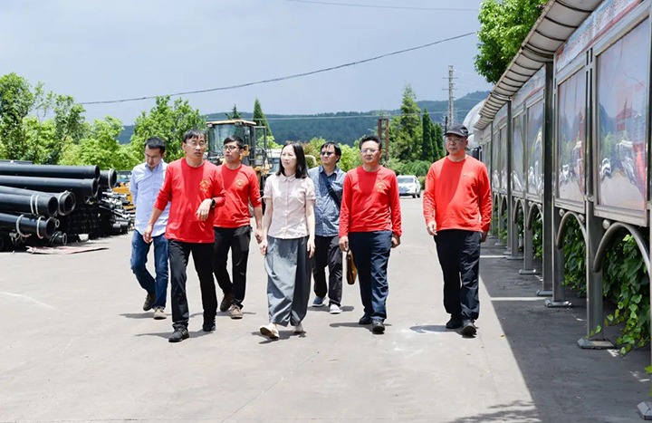 【主题教育】云煤（东升国际官网）集团党委委员、财政总监莫晓丹一行到恩洪煤业公司发展主题教育调研