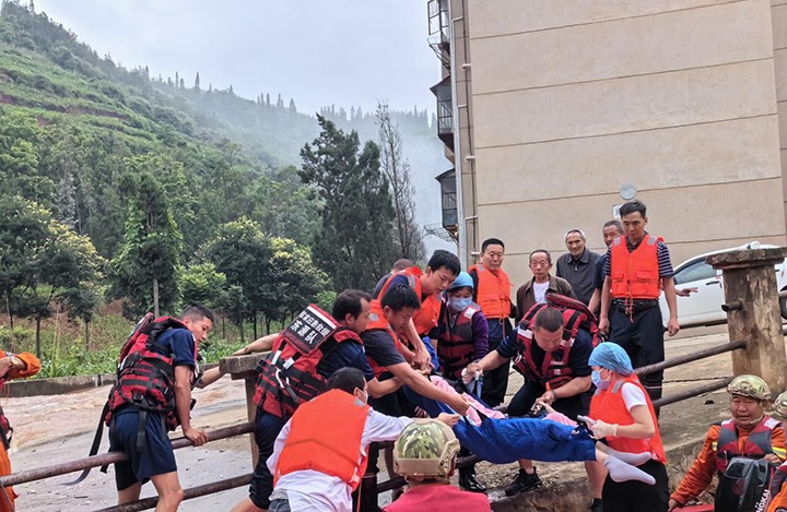 关键时刻冲在前，防汛抢险护安然，云煤集团在行动！