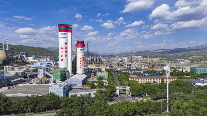 创新高！解化清洁能源公司粗甲醇年产量突破25万吨，圆满完玉成年出产工作